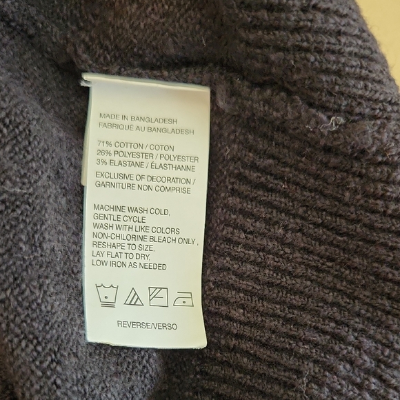 Izod Men's Soft Black Sweater with Beige Stripes Size XL - Picture 7 of 7